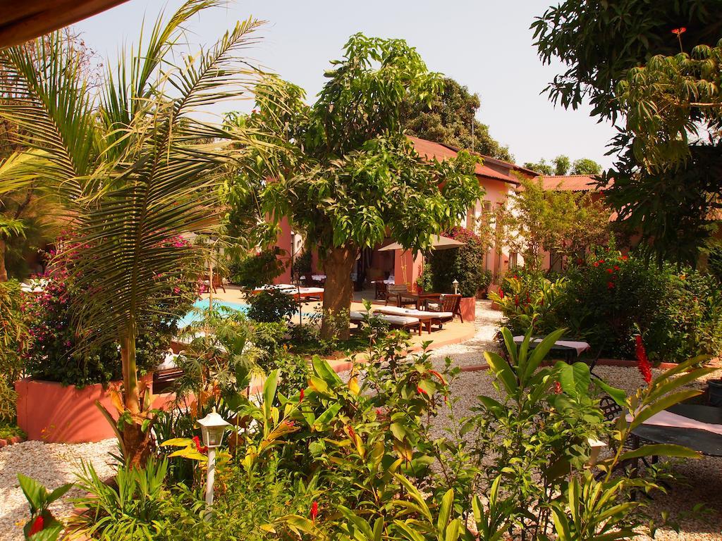 Hibiscus House Gambia Hotel Brufut Екстериор снимка