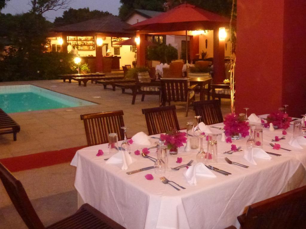 Hibiscus House Gambia Hotel Brufut Екстериор снимка
